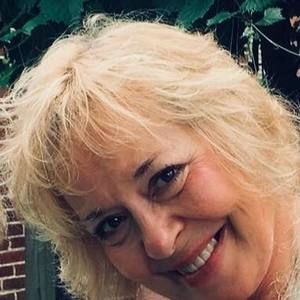 Meet your Posher, Valerie